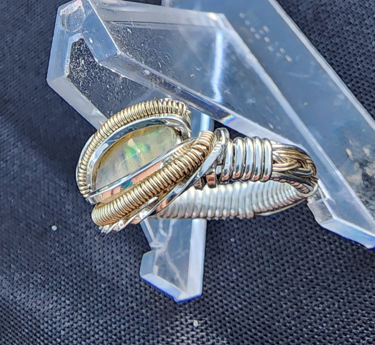 Rosecut Welo Opal Ring