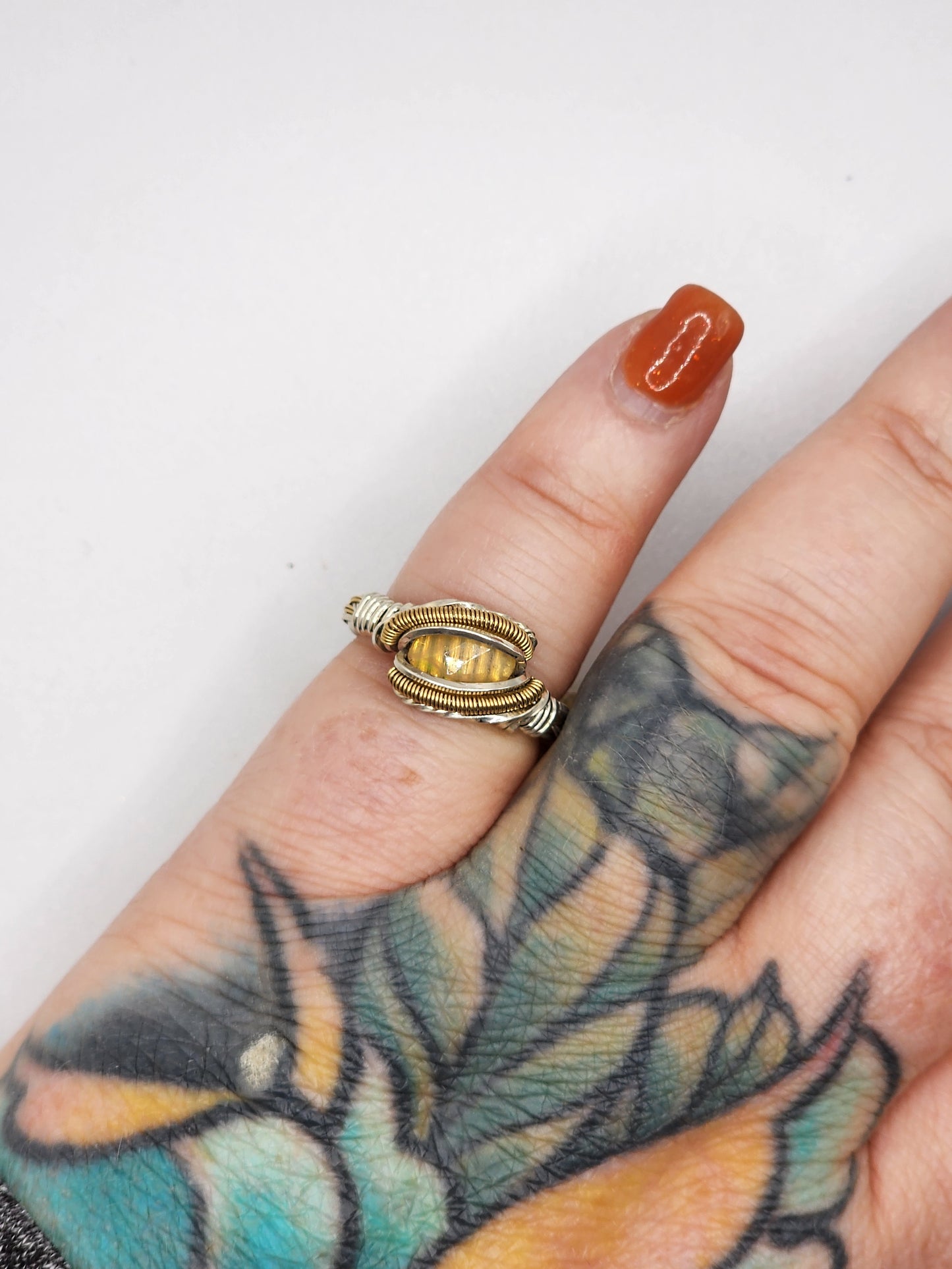 Rosecut Welo Opal Ring